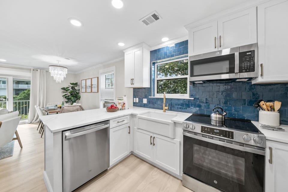 Kitchen or kitchenette, kitchen