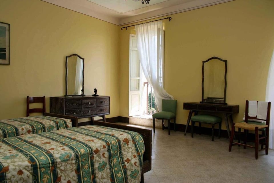 Palazzo Cansacchi House in Umbria