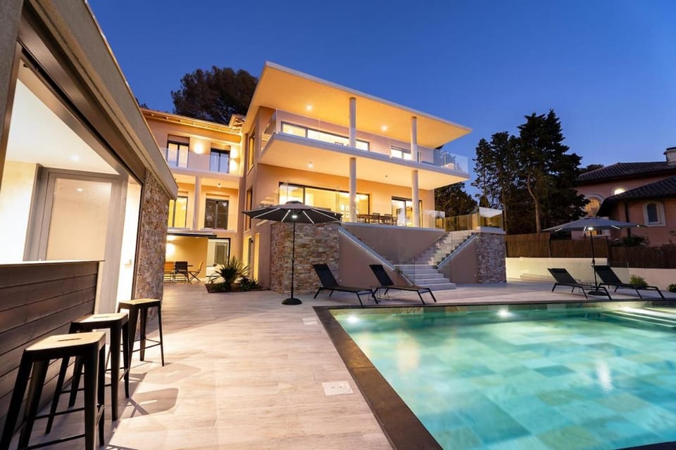 Appart Hotel 4 chambres - parking - piscine commune Apartment in Saint-Raphael