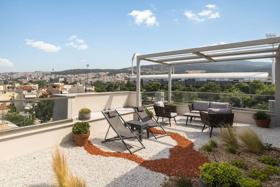 Property building, Patio, Natural landscape, View (from property/room), Balcony/Terrace, Living room, Seating area, Mountain view