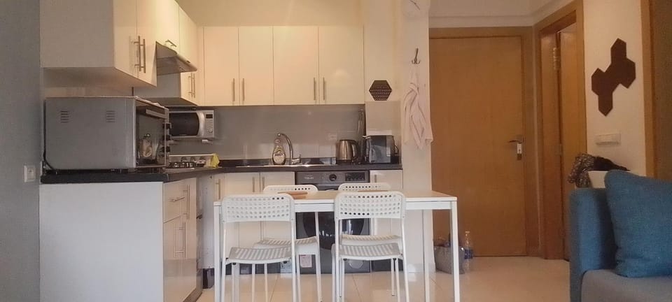 Appartement pieds dans l'eau avec terrasse et fibre Apartment in Souss-Massa