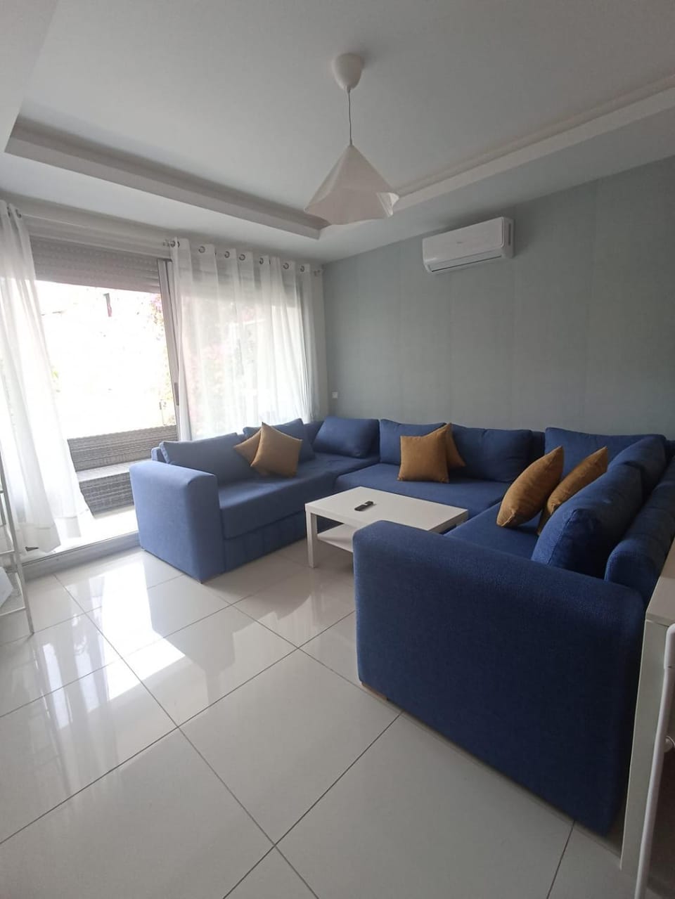 Appartement pieds dans l'eau avec terrasse et fibre Apartment in Souss-Massa
