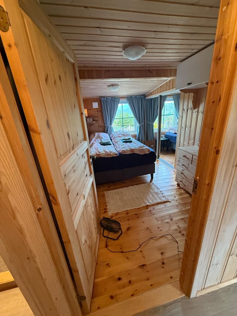 Beautiful Fjord Cabin near Bergen with Boat and Private Garden Cabin in Vestland