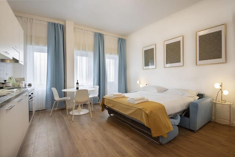 Bed, Kitchen or kitchenette, Photo of the whole room, Bedroom