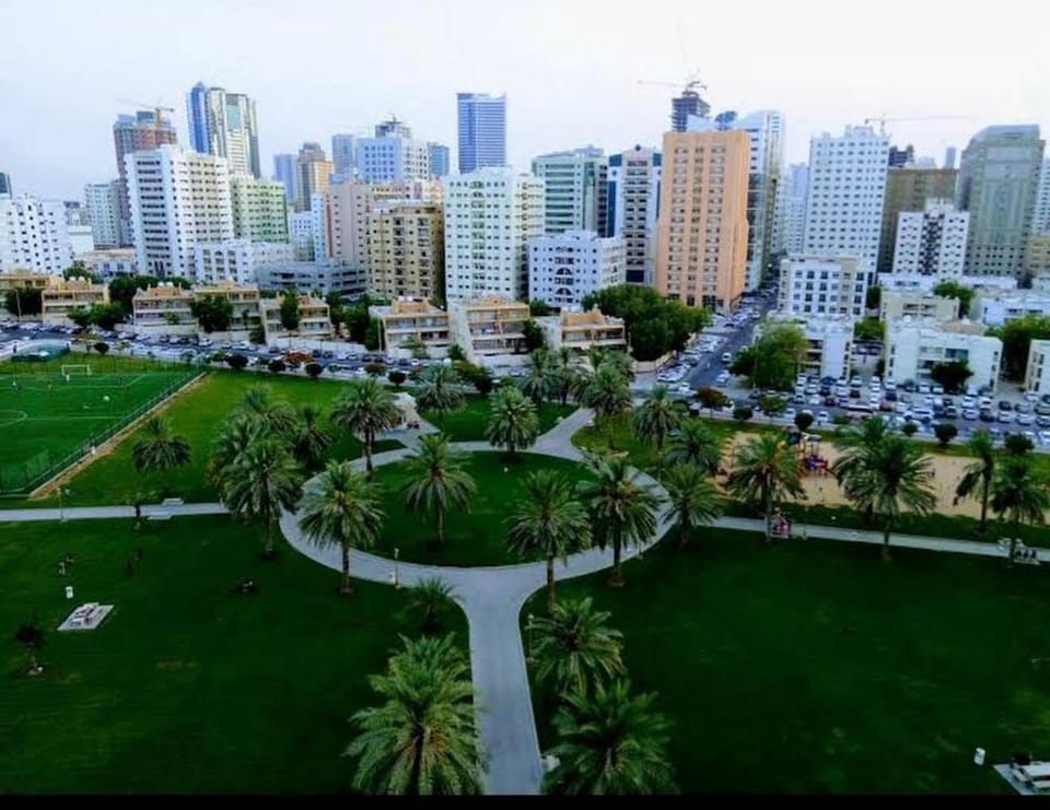 Luxury private room beside park and bus station Bed and Breakfast in Al Sharjah