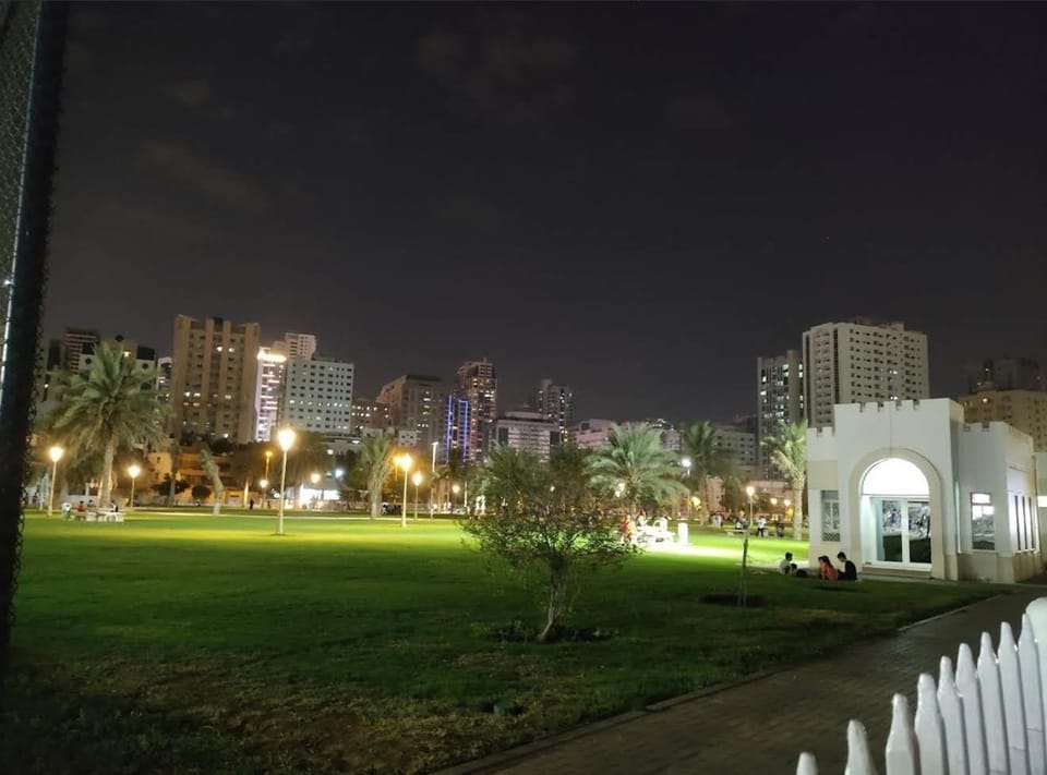 Luxury private room beside park and bus station Bed and Breakfast in Al Sharjah