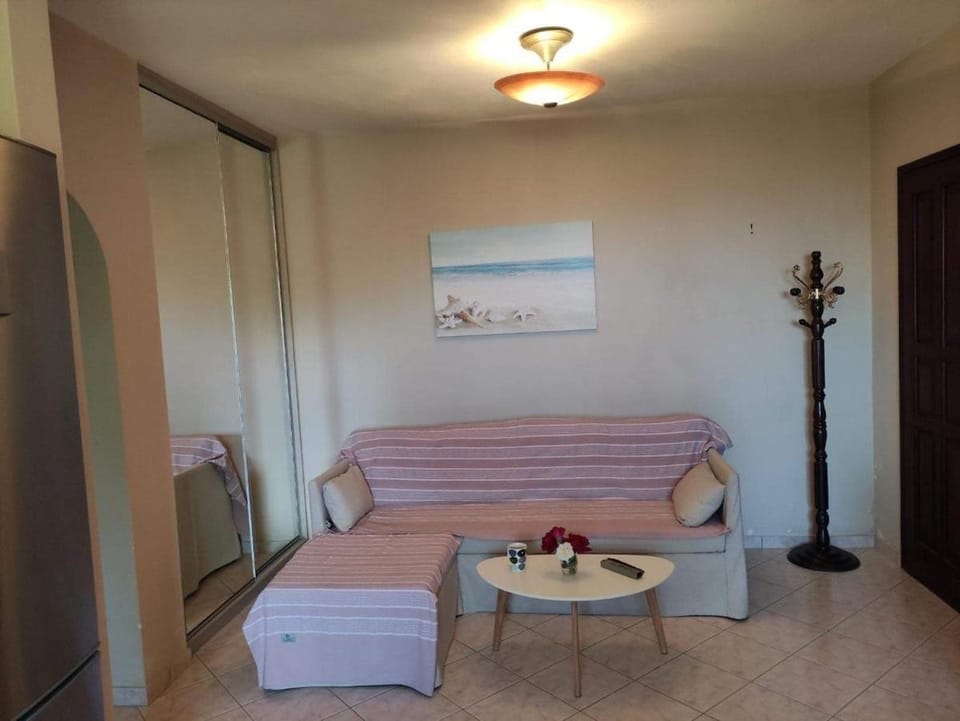 Ioanna's sweet & cozy apartment with garden view Apartment in Islands