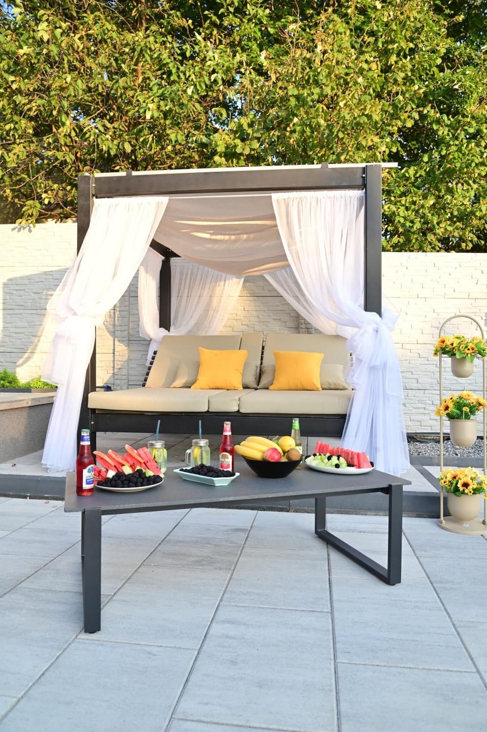 Patio, Day, View (from property/room), Balcony/Terrace, Food and drinks, Seating area, Garden view, sunbed