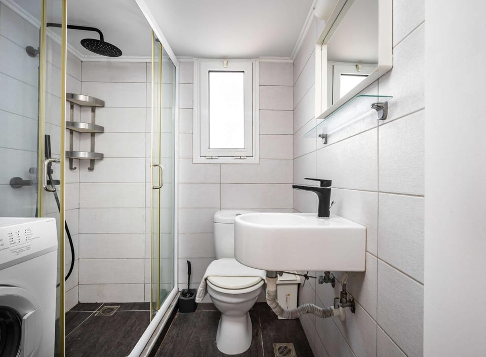 Shower, Bathroom, washing machine