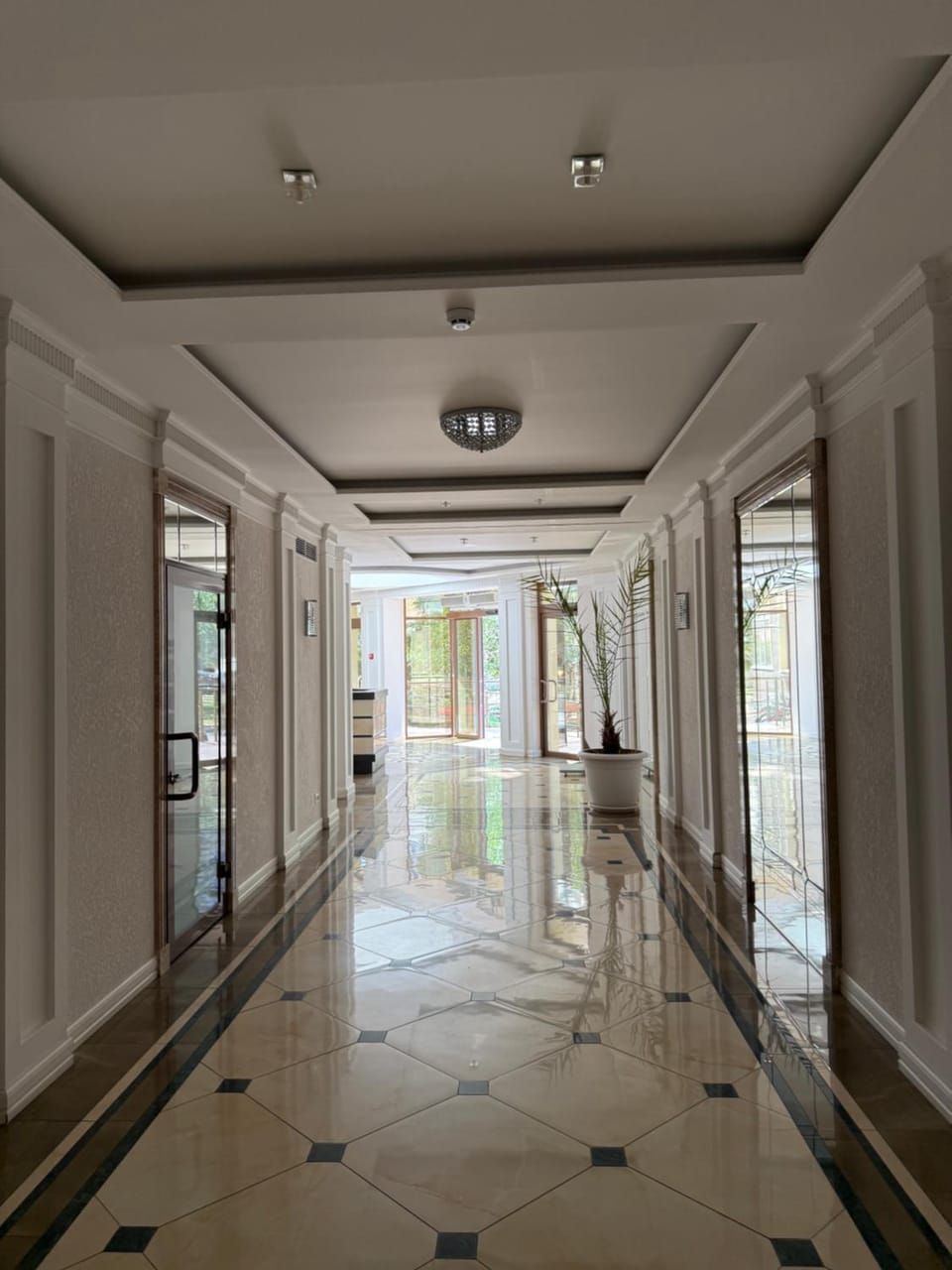 Facade/entrance