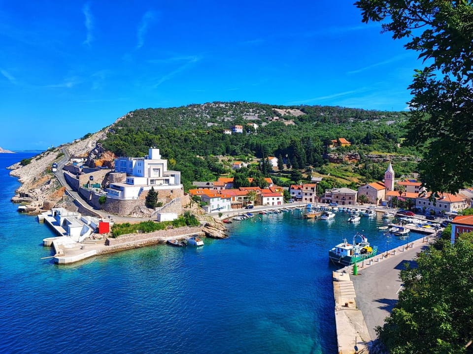 Apartman M Apartment in Lika-Senj County