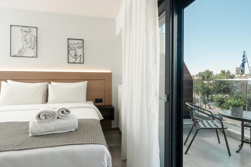 Bed, Balcony/Terrace, Bedroom, towels