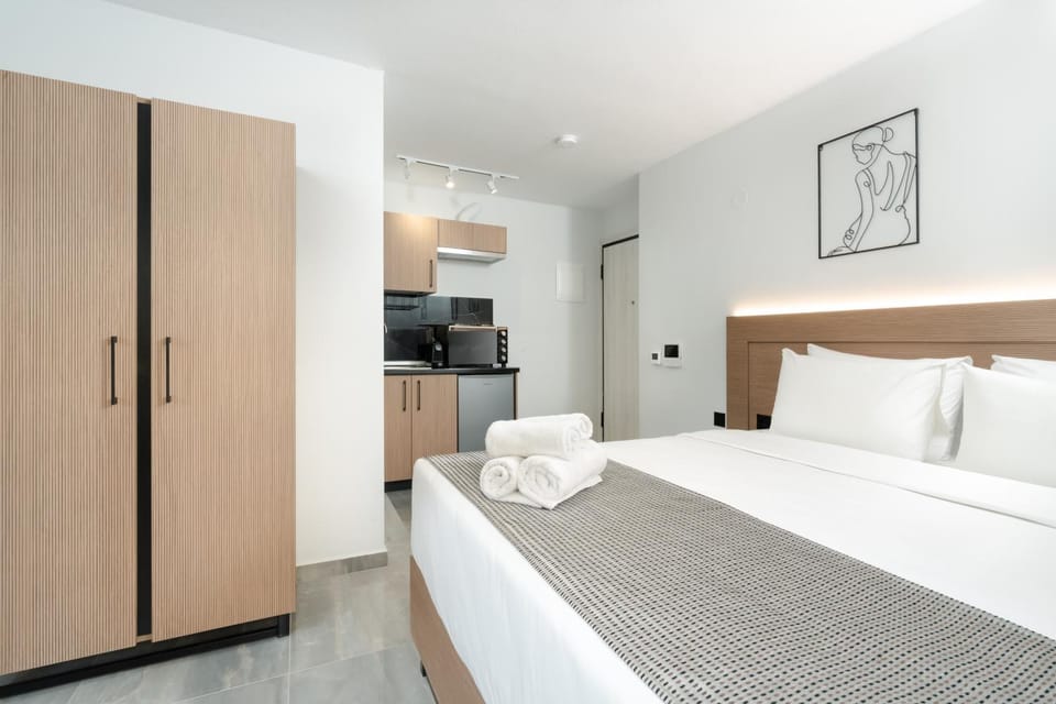 Bed, Kitchen or kitchenette, Photo of the whole room, wardrobe