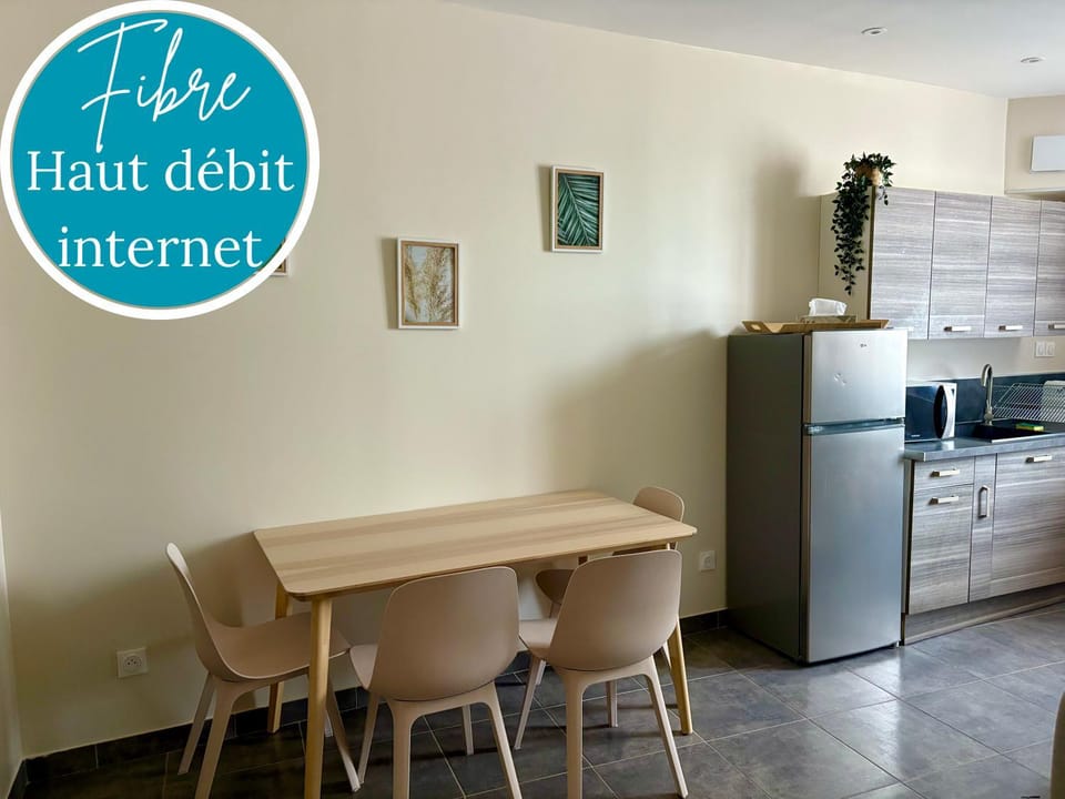 Appartement COZY lumineux face à la rivière du Lot Apartment in Cahors