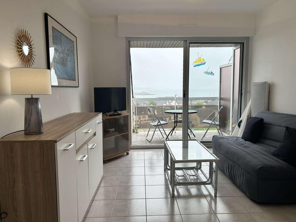 600 - Appart T2 vue mer sur les hauts de Tu Es Roc Apartment in Brittany