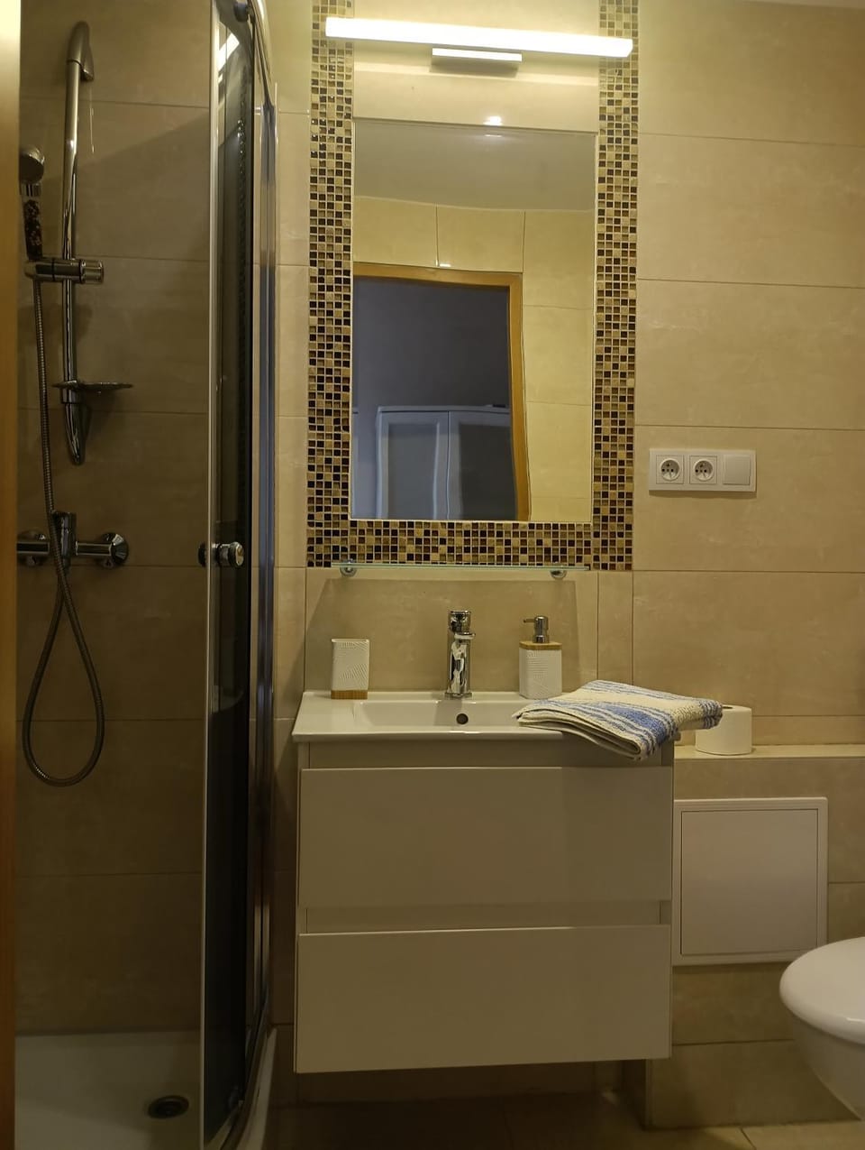 Shower, Bathroom