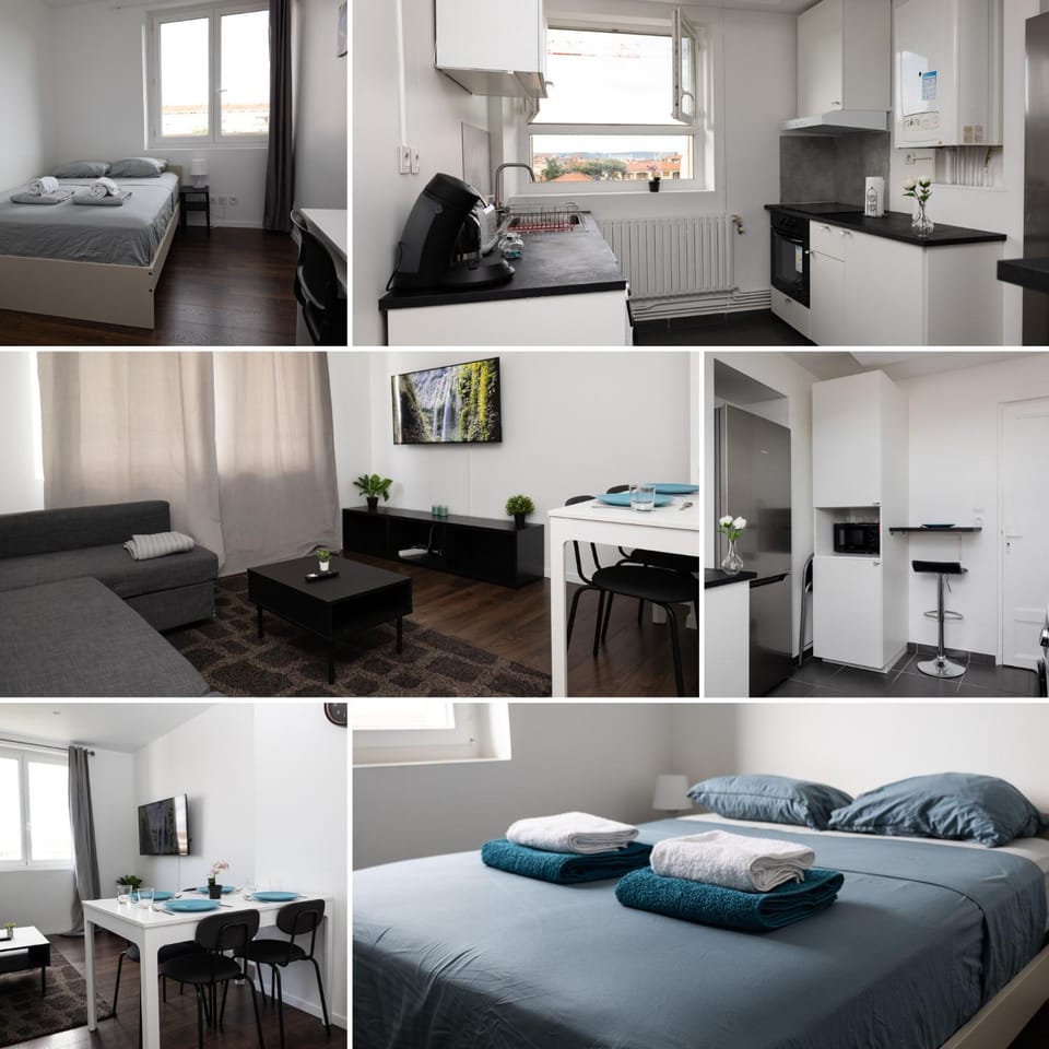 Bed, TV and multimedia, Kitchen or kitchenette, Living room, Seating area, Bedroom