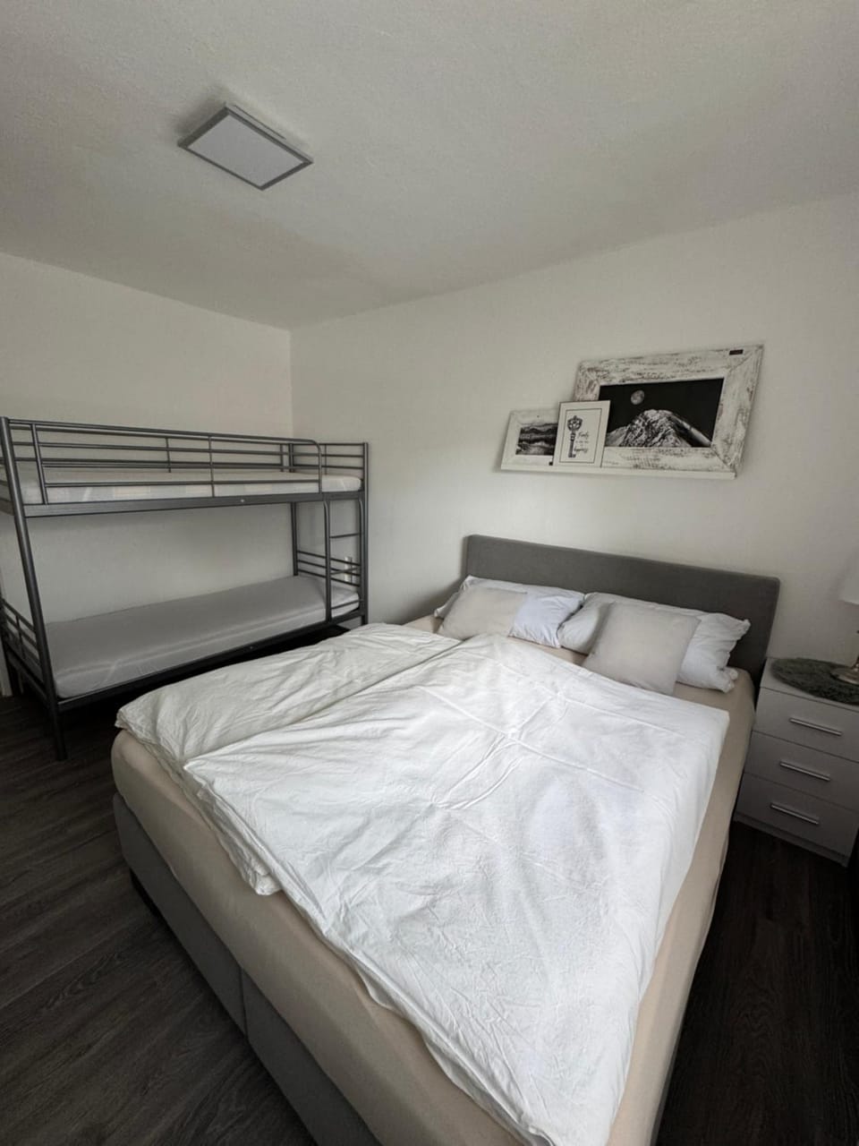 Bed, Photo of the whole room, Bedroom, bunk bed