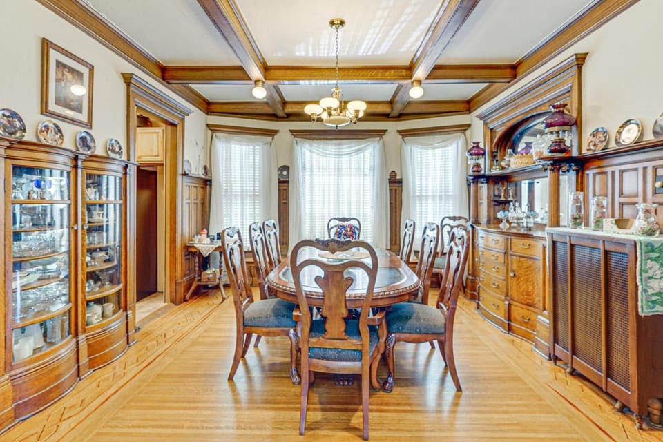 Victorian Home 2 Mi to Seneca Allegany Casino! House in Cattaraugus