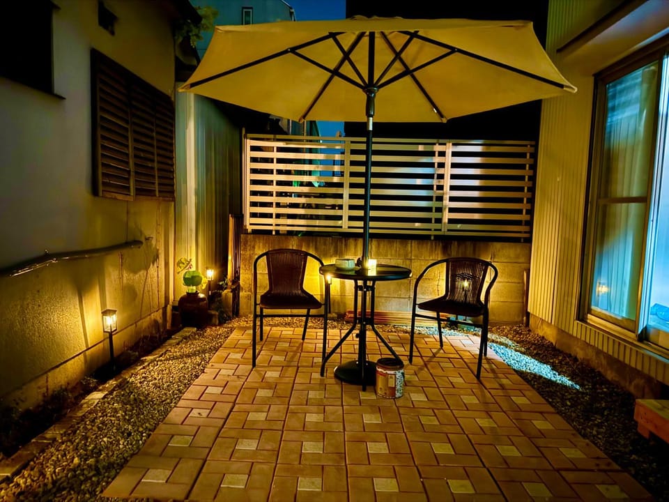 Communal lounge/ TV room, Seating area, Parking