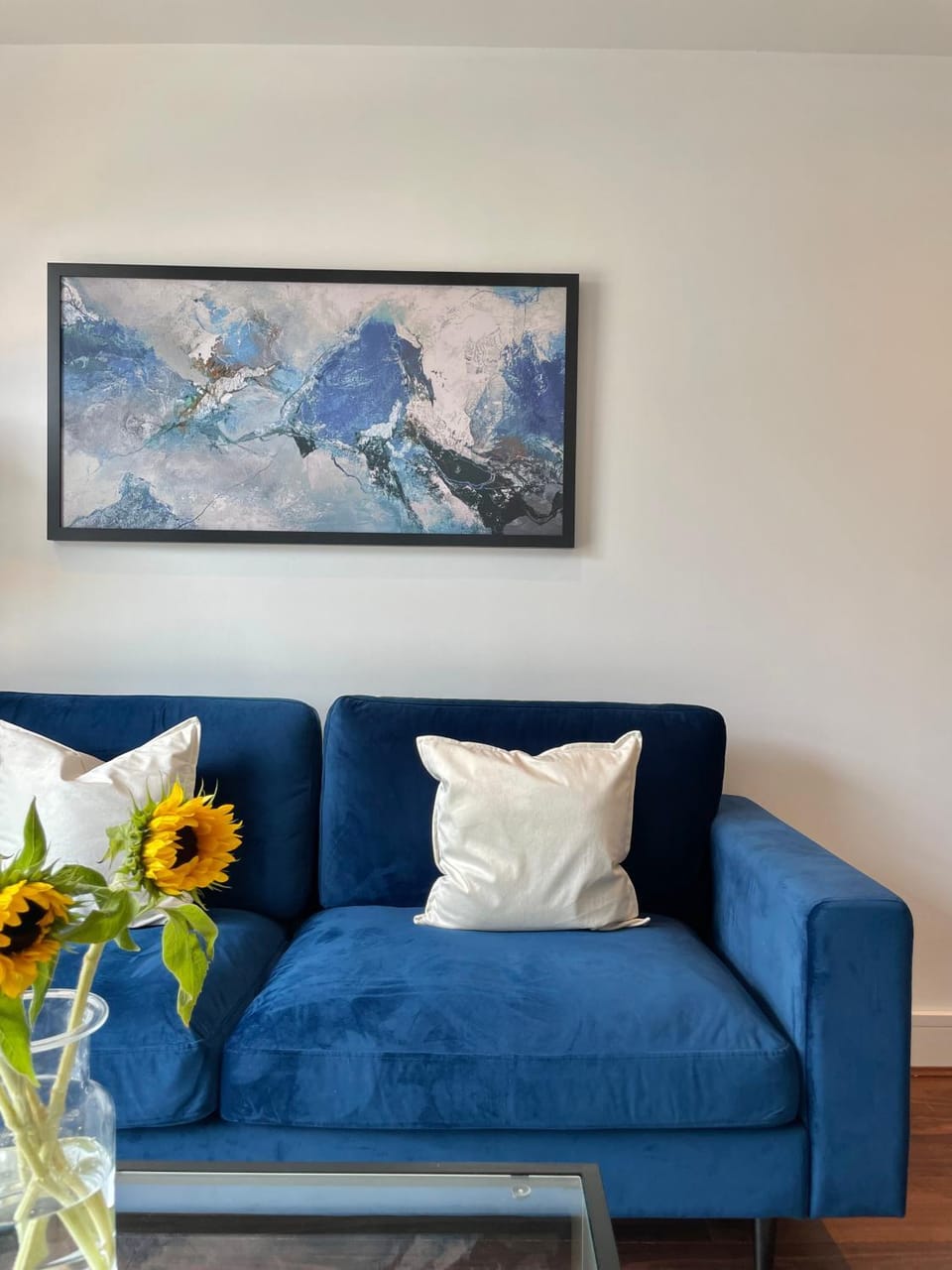 Living room, Decorative detail, Seating area