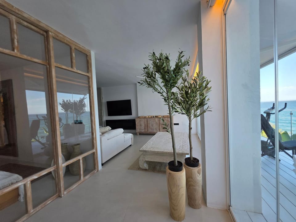 Lounge or bar