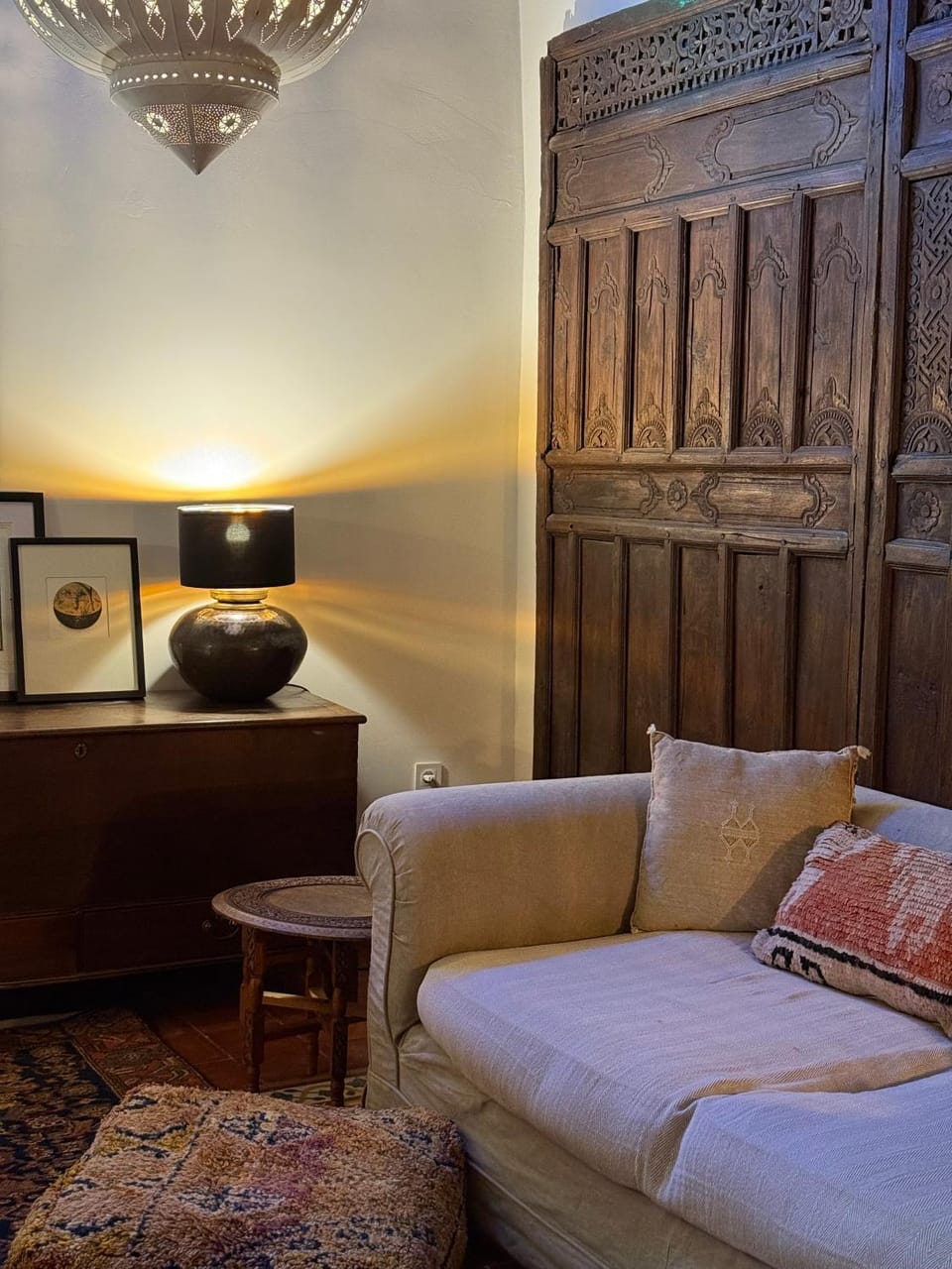 Living room, Seating area