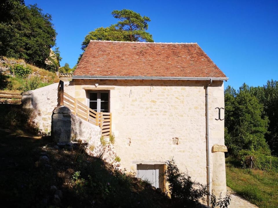 Cottage en nature Le Pigeonnier de la Manse House in Centre-Val de Loire