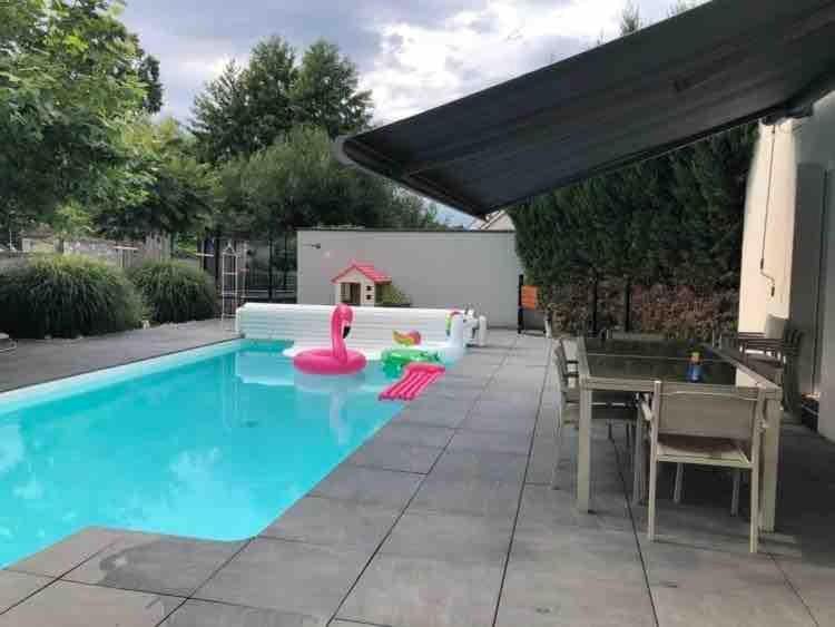 Villa 3 chambres, piscine privée, salle cinéma, salle jeu, proche route des vins et Colmar Villa in Grand Est