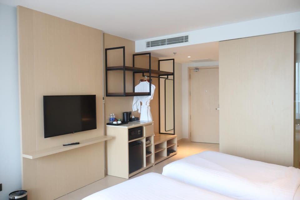 TV and multimedia, Photo of the whole room, Evening entertainment, minibar, wardrobe, air conditioner