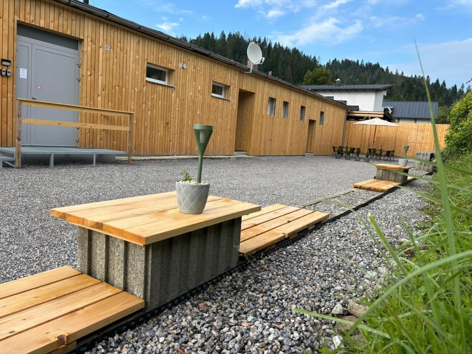 Property building, Facade/entrance, Seating area, Mountain view
