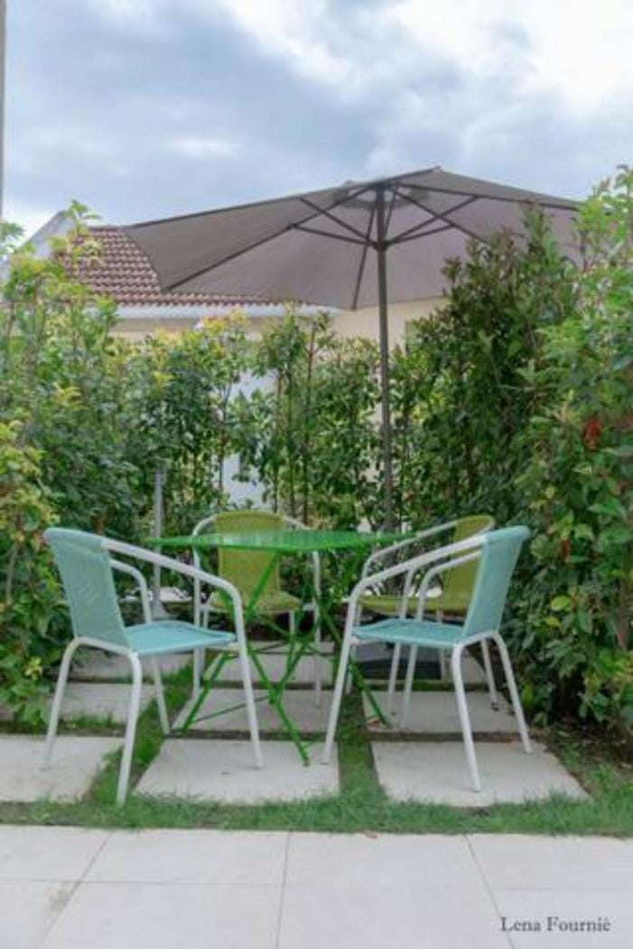 Appartements Spacieux PS2-3 avec terrasse privée Parking et climatisation payants Apartment in Île-de-France