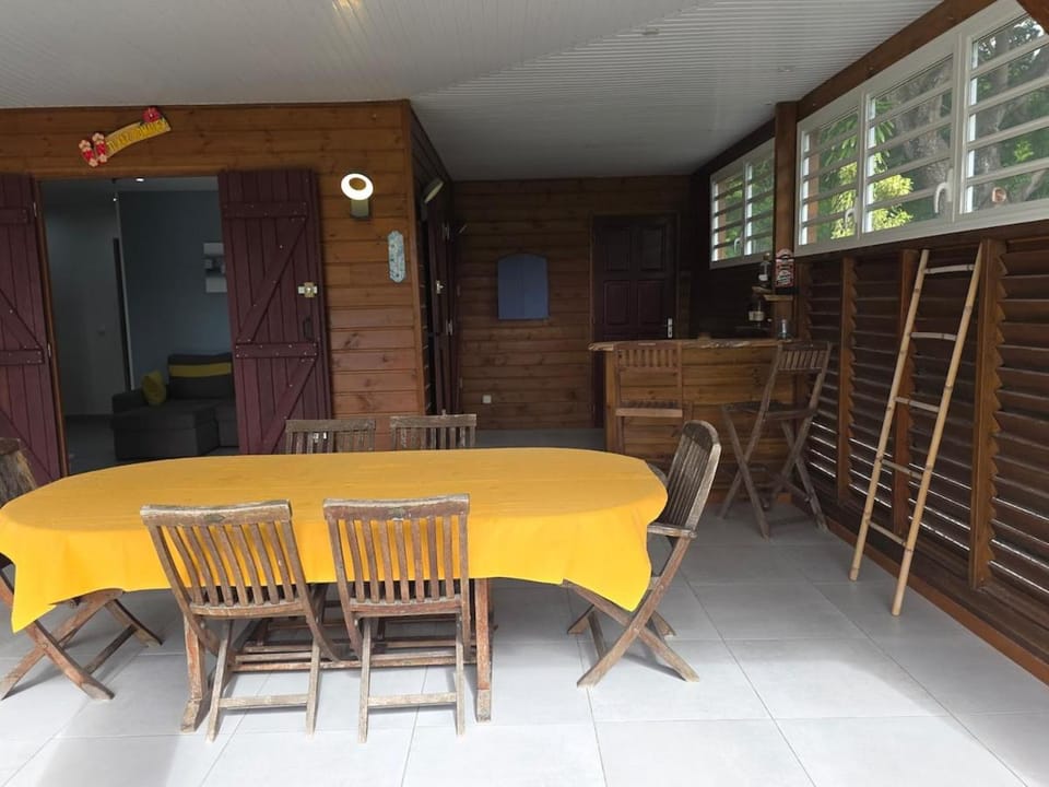 Patio, Dining area