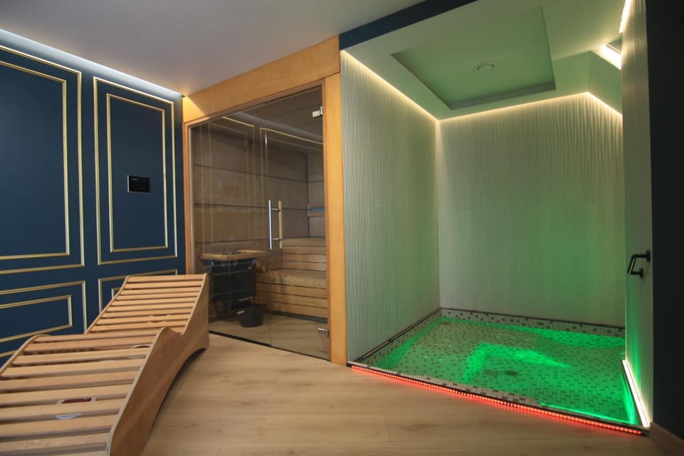 Hot Tub, Sauna, Spa and wellness centre/facilities