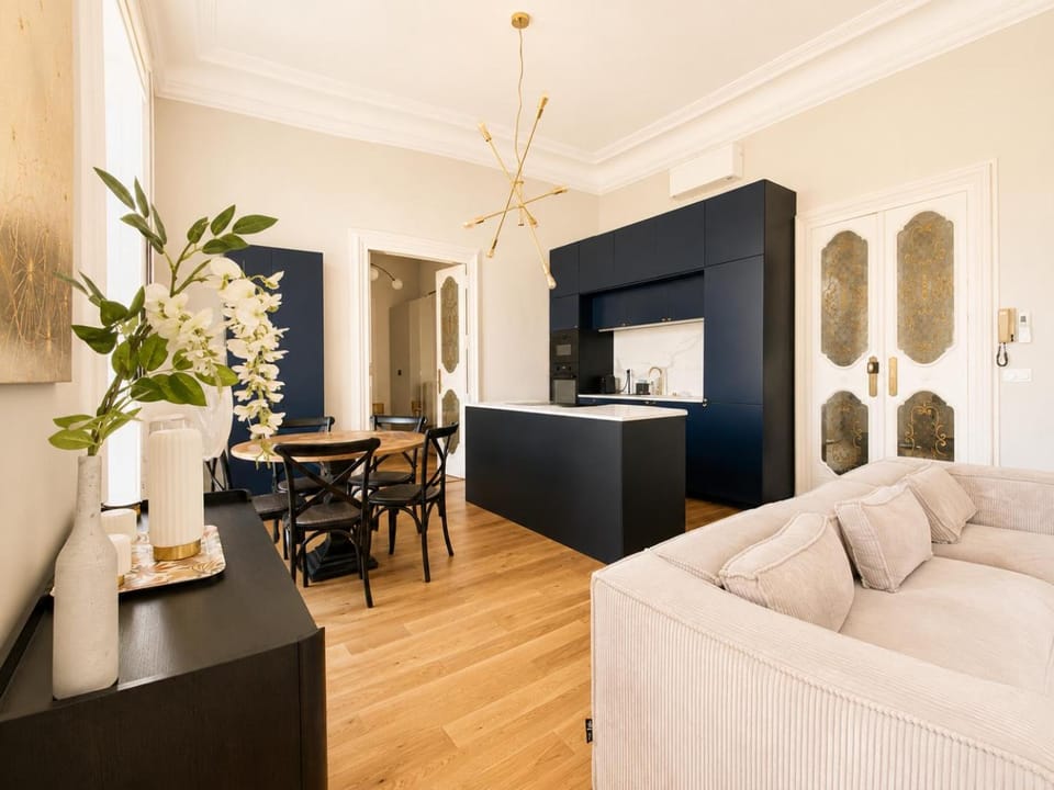Living room, Dining area, kitchen