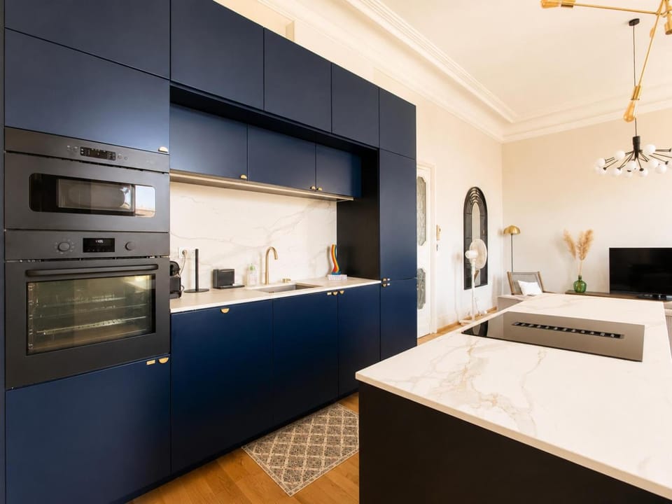 microwave, oven, stove, kitchen