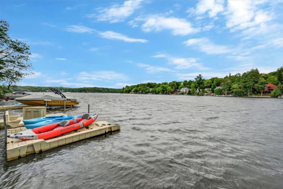 beautiful lakefront lodge House in Hickory Run State Park