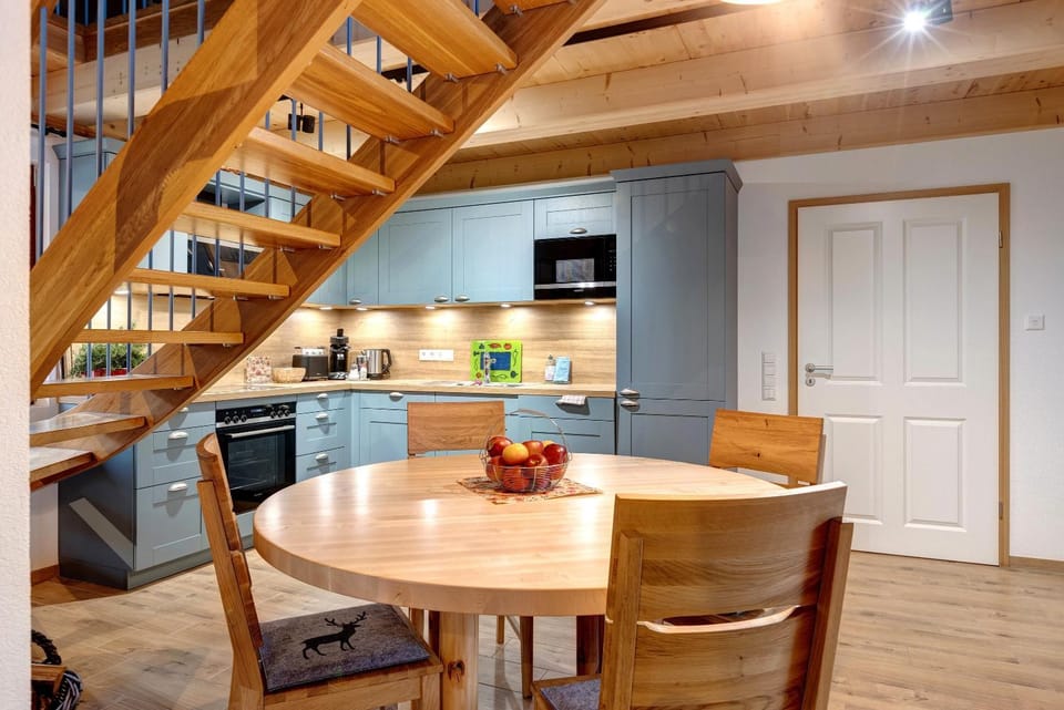 Property building, Kitchen or kitchenette, Living room