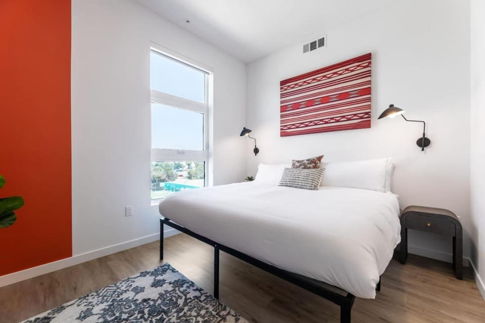 Skyline Haven Near Dodger Stadium with Views Apartment in Echo Park