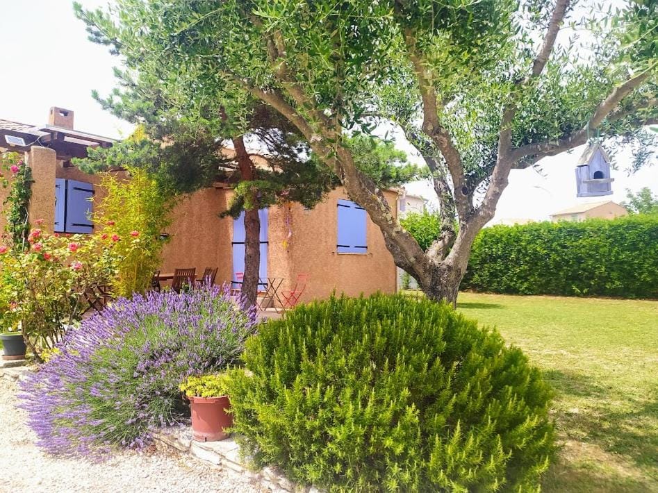 Les Gîtes de Cayenne - Gîte Olivia Villa in Uzes