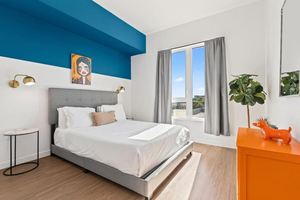 Little Tokyo Gem, Steps from Shops with Free Parking Apartment in Los Angeles