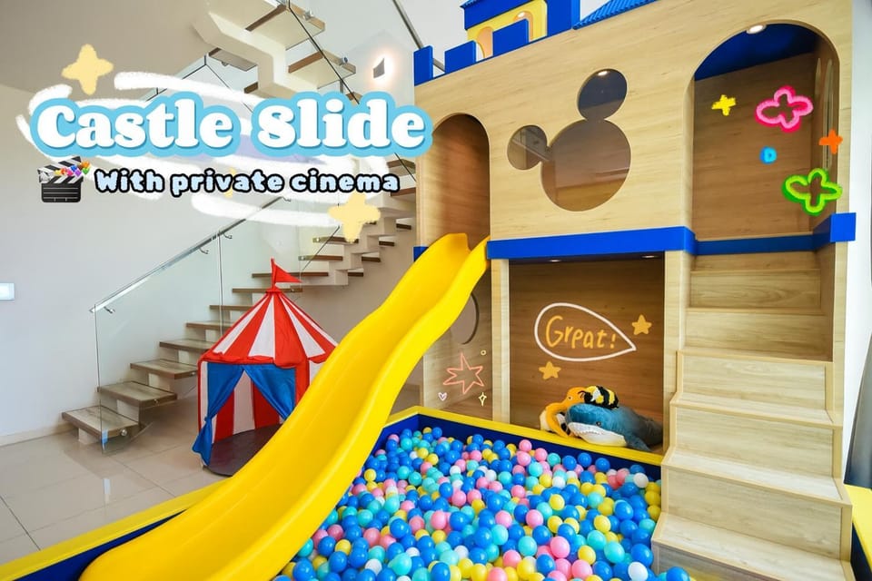 Children play ground, Living room, Kids's club