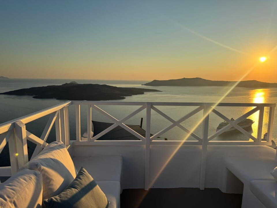 Balcony/Terrace, Seating area, Sea view, Sunset
