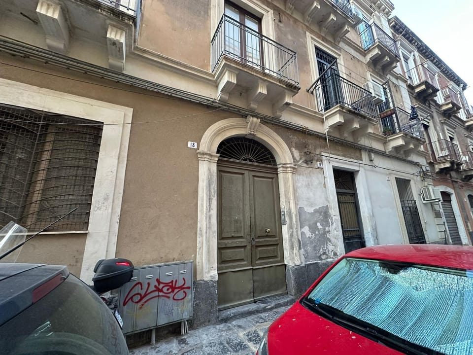 Property building, Day, Neighbourhood, Street view