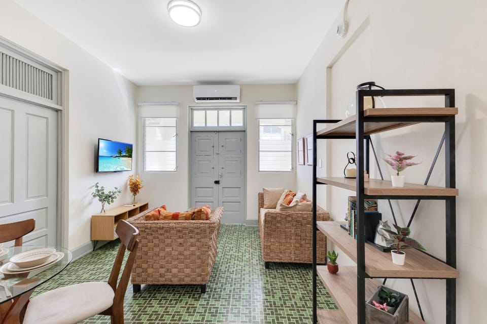 Communal lounge/ TV room, Living room