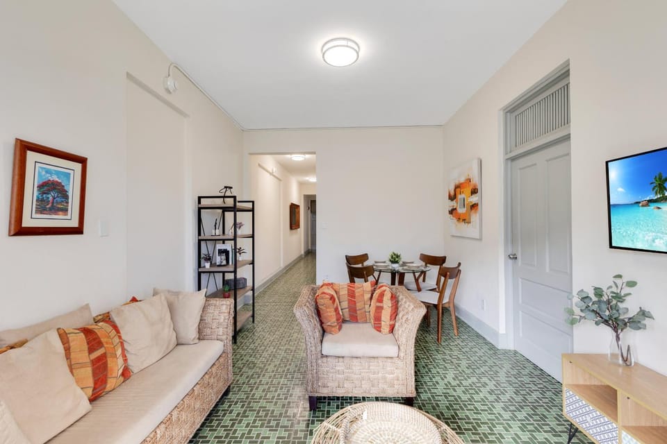 Communal lounge/ TV room, Living room