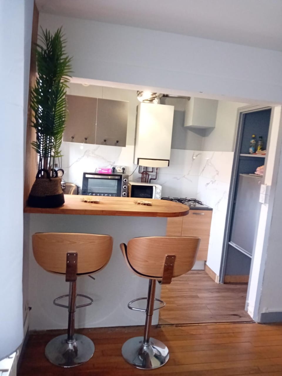 T2 cosy plénitude h24 wifi parking privé Netflix Apartment in Alençon