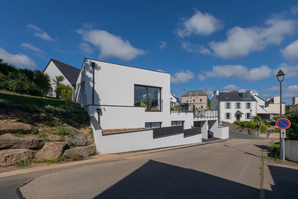 Property building, Street view