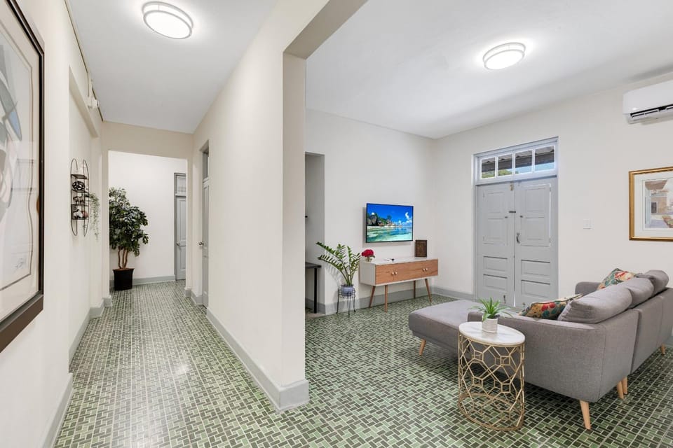 Communal lounge/ TV room, Living room