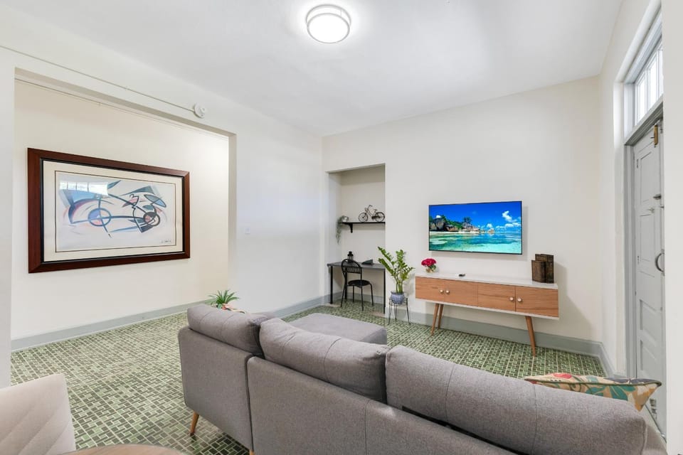 Communal lounge/ TV room, Living room